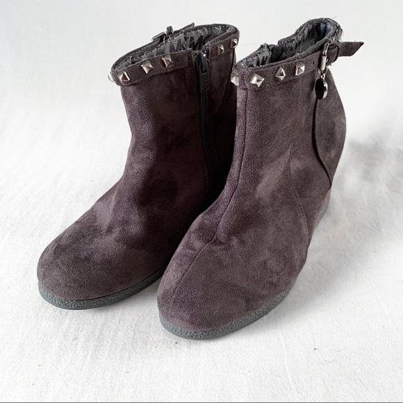 Gray studded Michael Kors booties - Picture 7 of 10